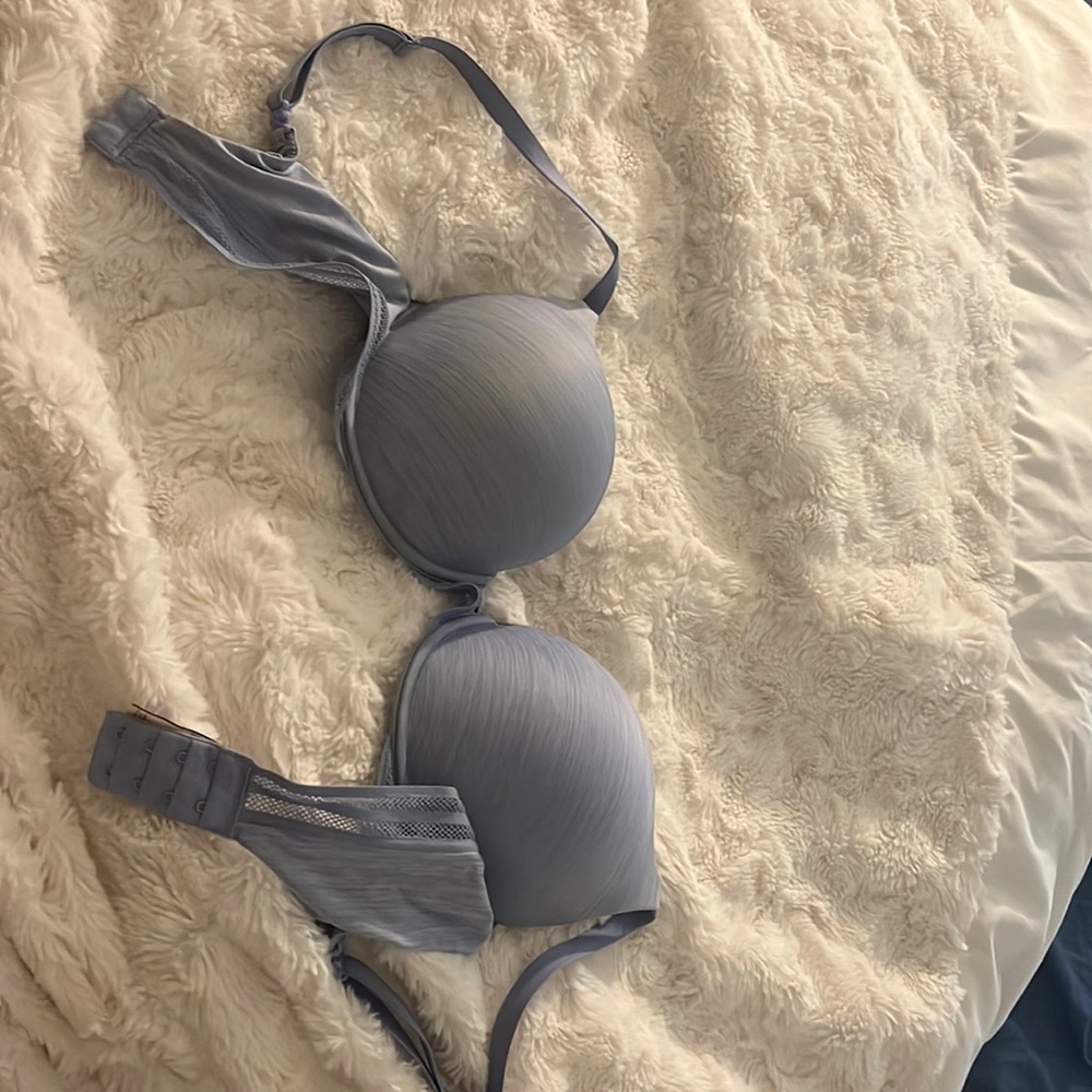 Victoria secret 34d perfect shape bra